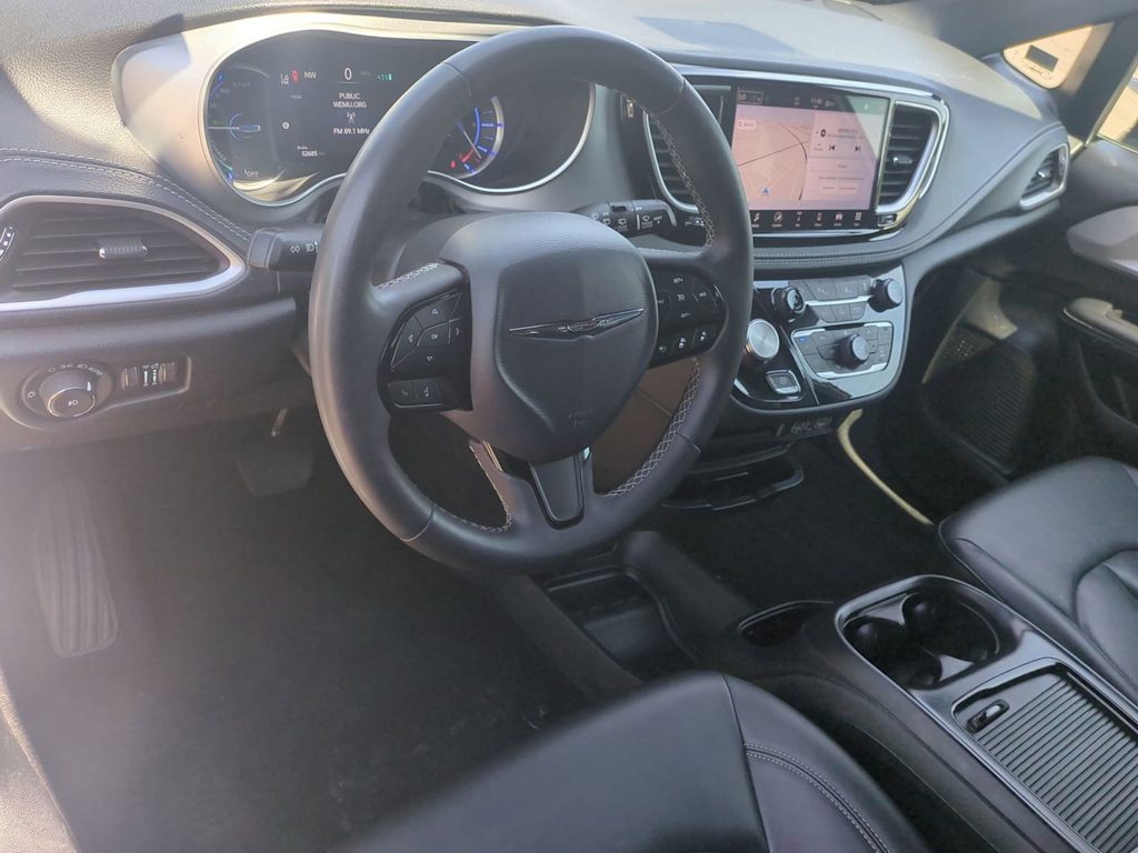 Thumbnail: 2024 Chrysler Pacifica - 2