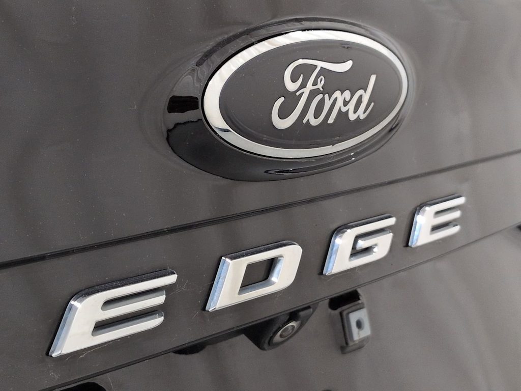 Thumbnail: 2022 Ford Edge - 24