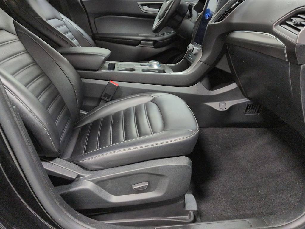 Thumbnail: 2022 Ford Edge - 11