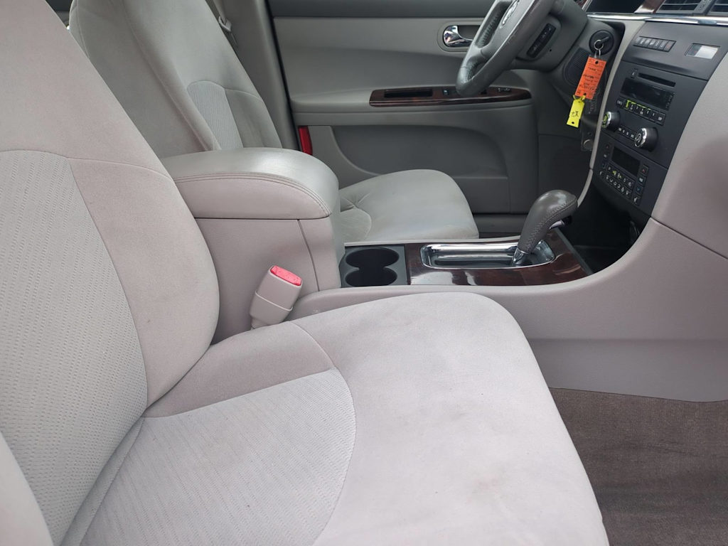 Thumbnail: 2009 Buick LaCrosse - 28