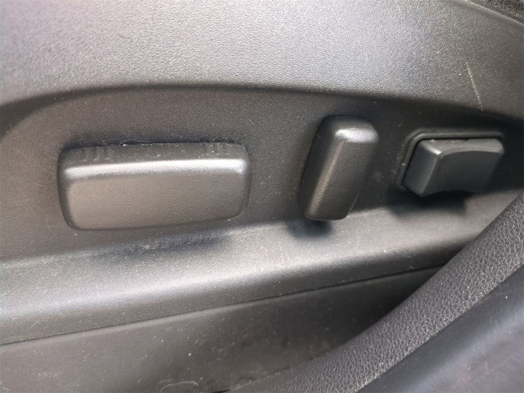 Thumbnail: 2013 Chevrolet Equinox - 25