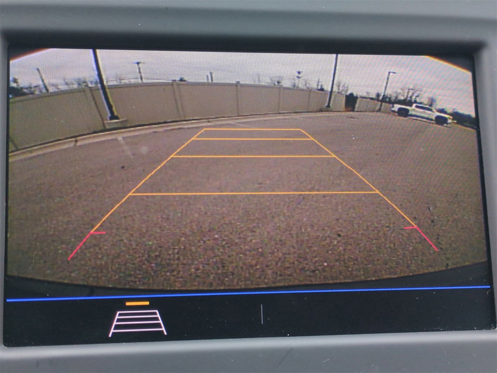 Thumbnail: 2020 Chevrolet Equinox - 33