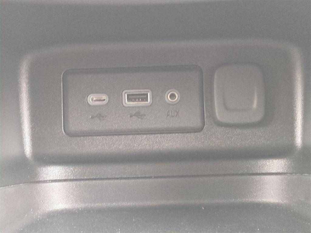 Thumbnail: 2020 Chevrolet Equinox - 16