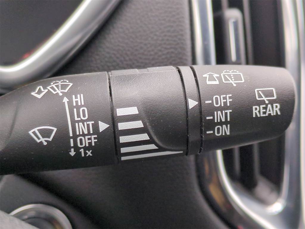 Thumbnail: 2020 Chevrolet Equinox - 31