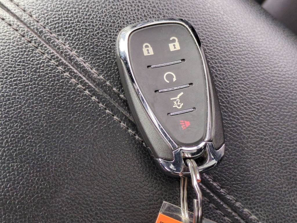 Thumbnail: 2018 Chevrolet Equinox - 18