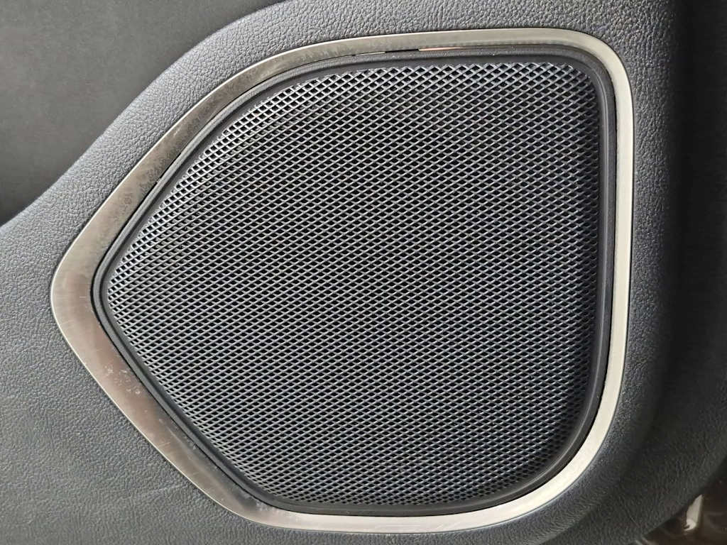Thumbnail: 2019 Lincoln Nautilus - 32