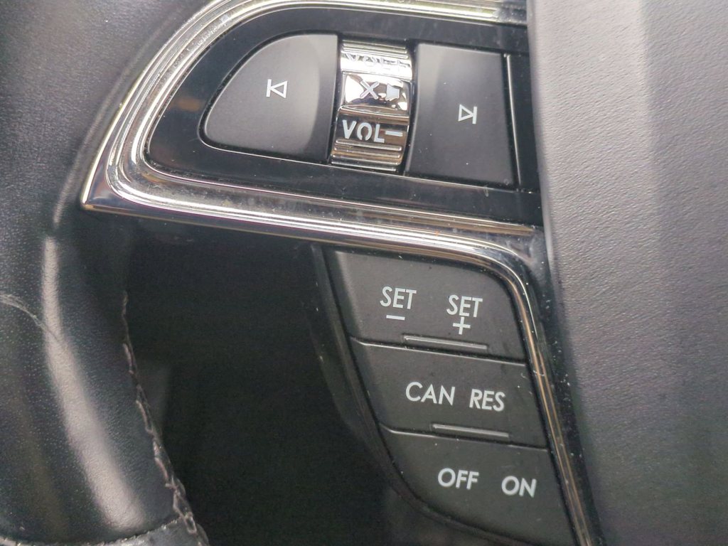 Thumbnail: 2023 Lincoln Nautilus - 30