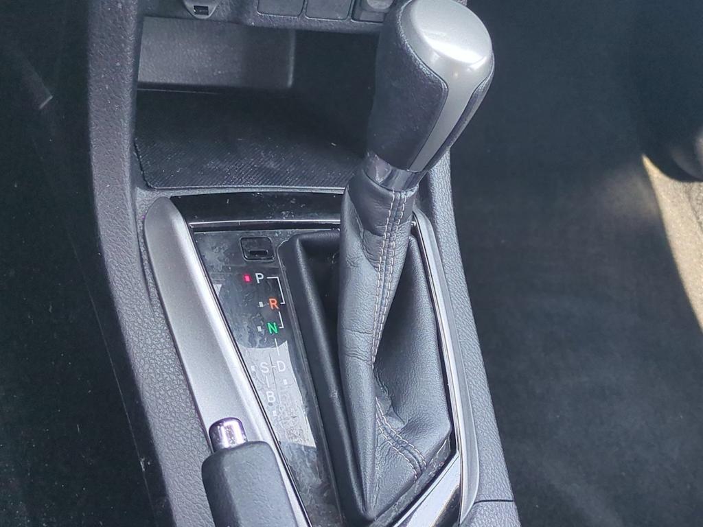 Thumbnail: 2015 Toyota Corolla - 15