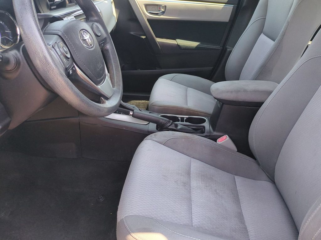 Thumbnail: 2015 Toyota Corolla - 10