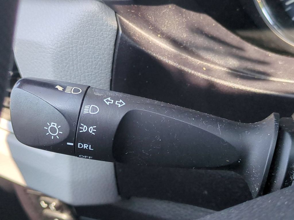 Thumbnail: 2015 Toyota Corolla - 32