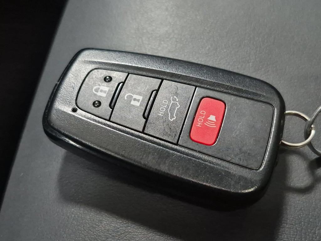Thumbnail: 2023 Toyota RAV4 - 18