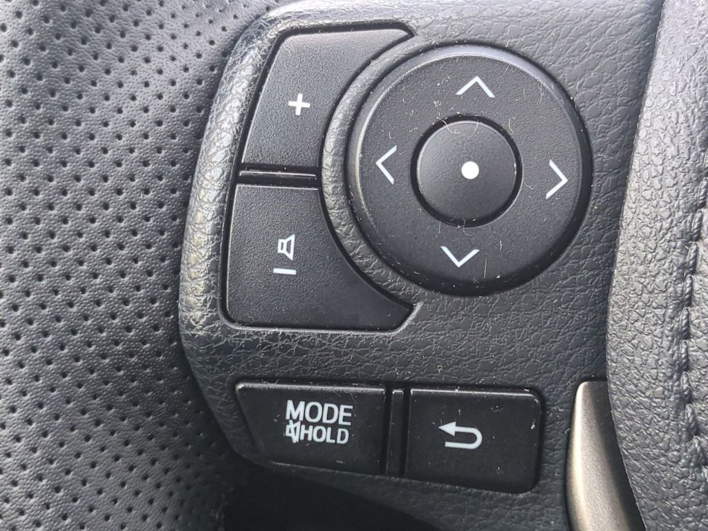 Thumbnail: 2015 Toyota RAV4 - 28