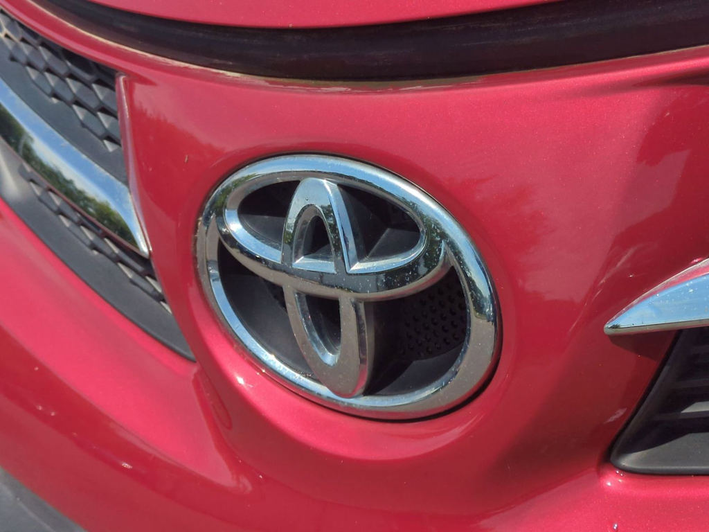 Thumbnail: 2015 Toyota RAV4 - 7