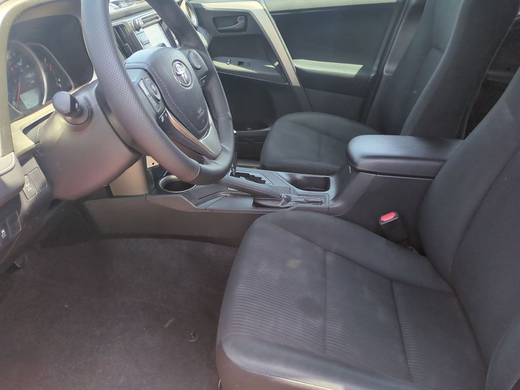 Thumbnail: 2015 Toyota RAV4 - 10