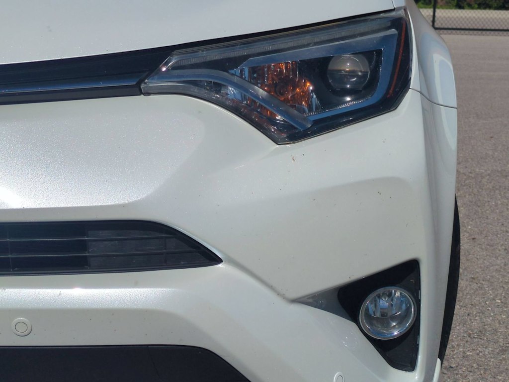 Thumbnail: 2017 Toyota RAV4 - 24