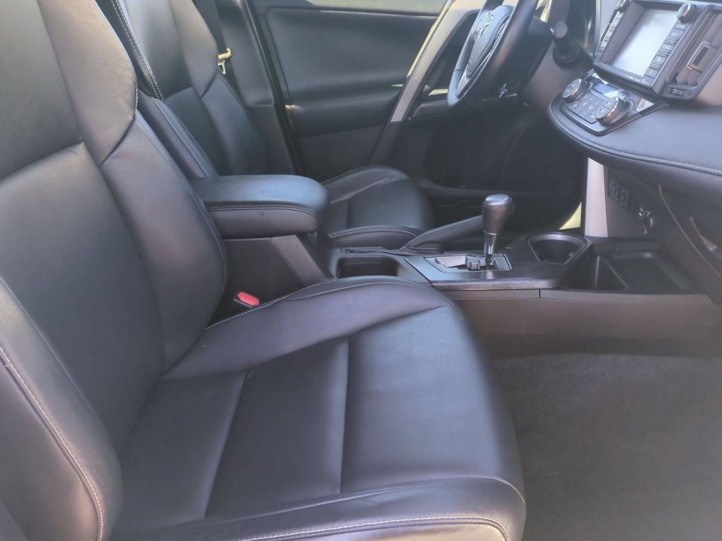 Thumbnail: 2017 Toyota RAV4 - 11