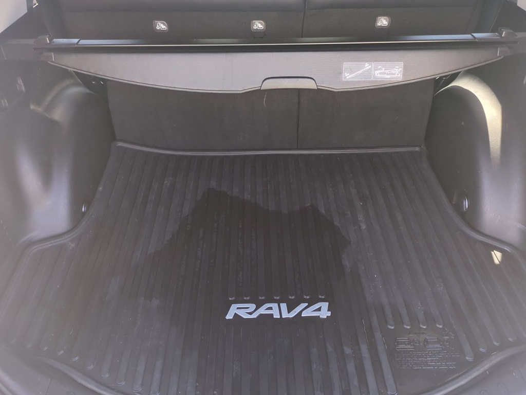 Thumbnail: 2017 Toyota RAV4 - 17
