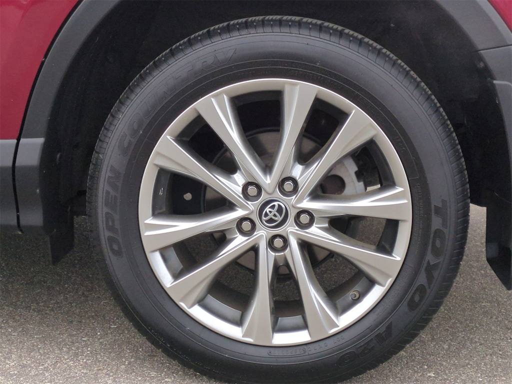 Thumbnail: 2018 Toyota RAV4 - 8