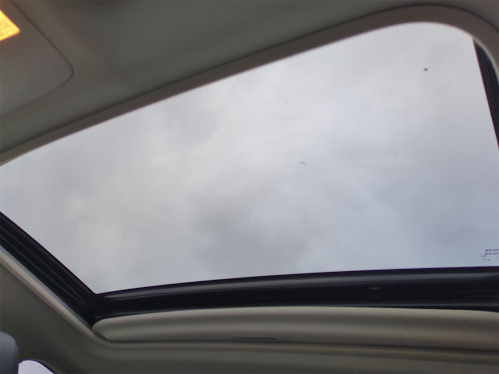 Thumbnail: 2018 Toyota RAV4 - 28