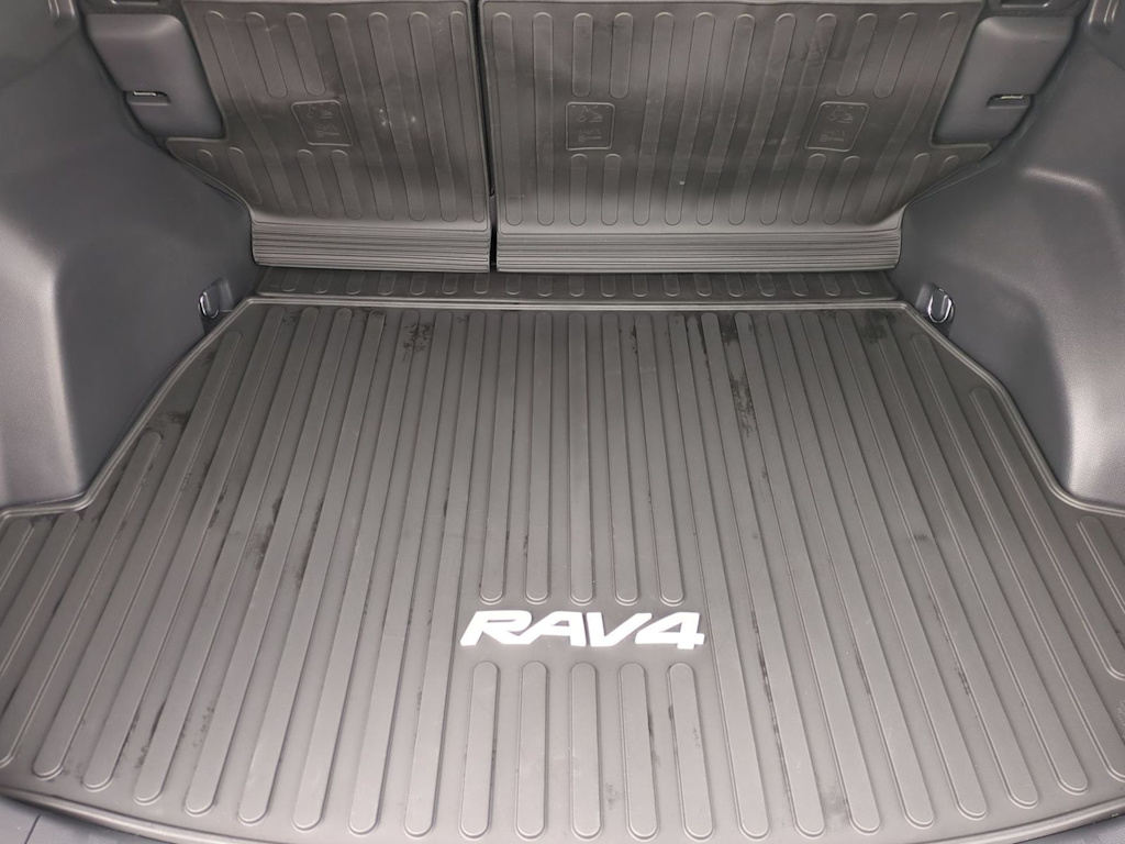 Thumbnail: 2024 Toyota RAV4 - 17