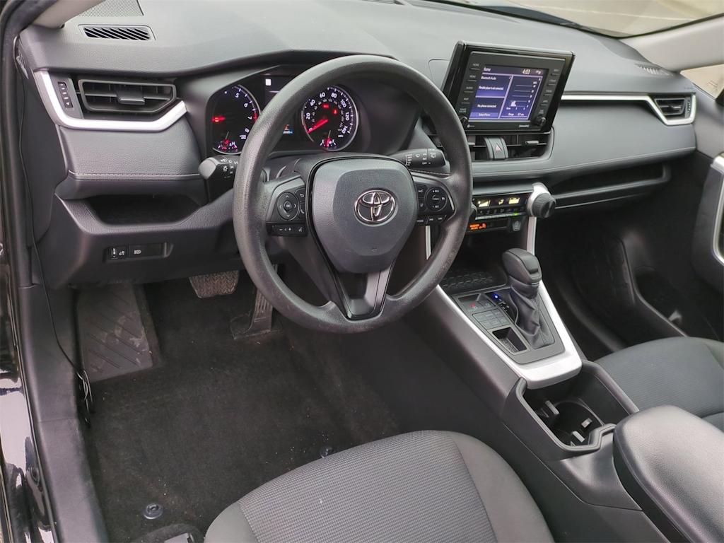 2022 Toyota RAV4 LE 2