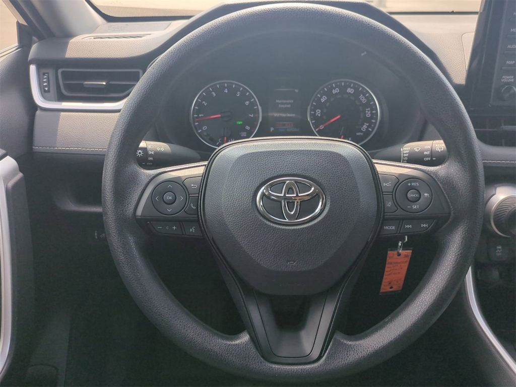 Thumbnail: 2022 Toyota RAV4 - 13