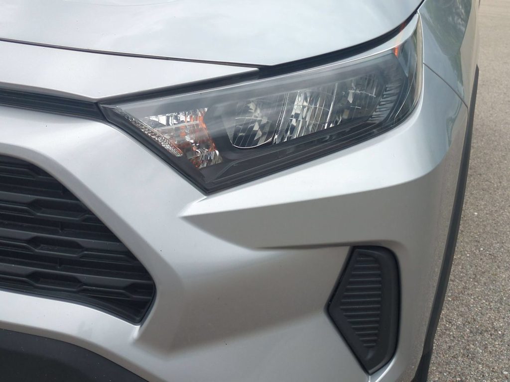 Thumbnail: 2020 Toyota RAV4 - 24