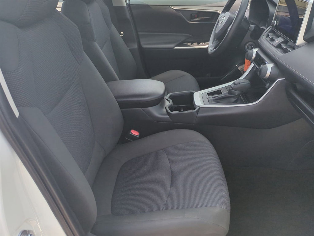 Thumbnail: 2025 Toyota RAV4 - 11