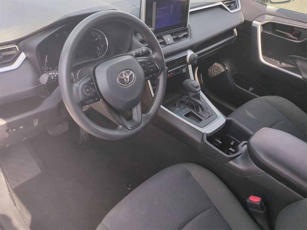 Thumbnail: 2025 Toyota RAV4 - 2