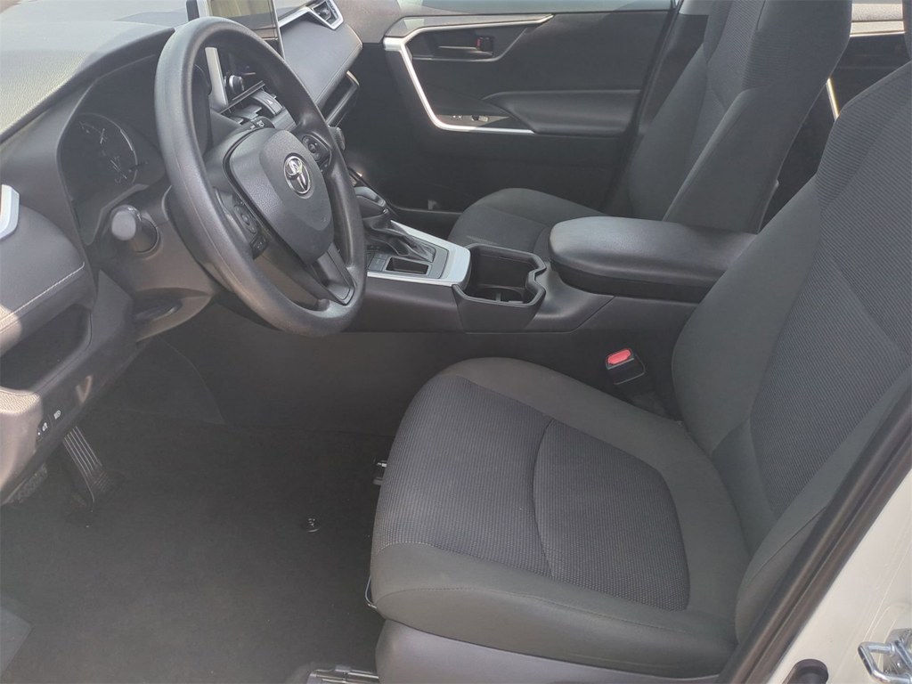 Thumbnail: 2025 Toyota RAV4 - 10