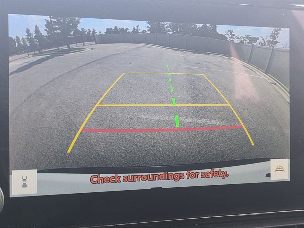 Thumbnail: 2025 Toyota RAV4 - 32