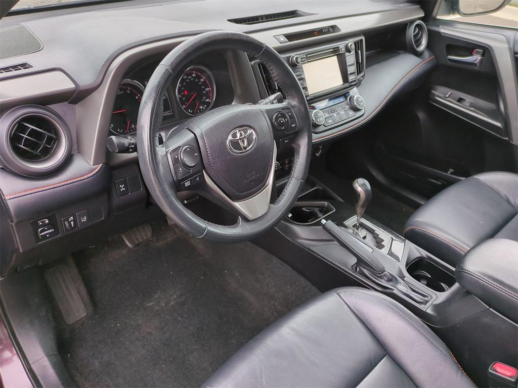 2017 Toyota RAV4 SE 2