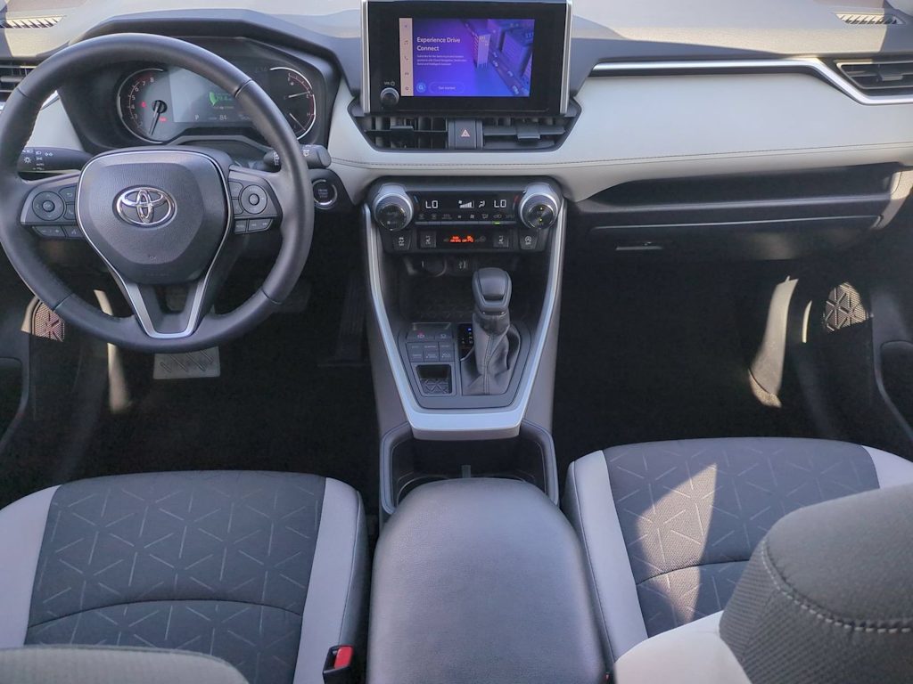 Thumbnail: 2025 Toyota RAV4 - 9