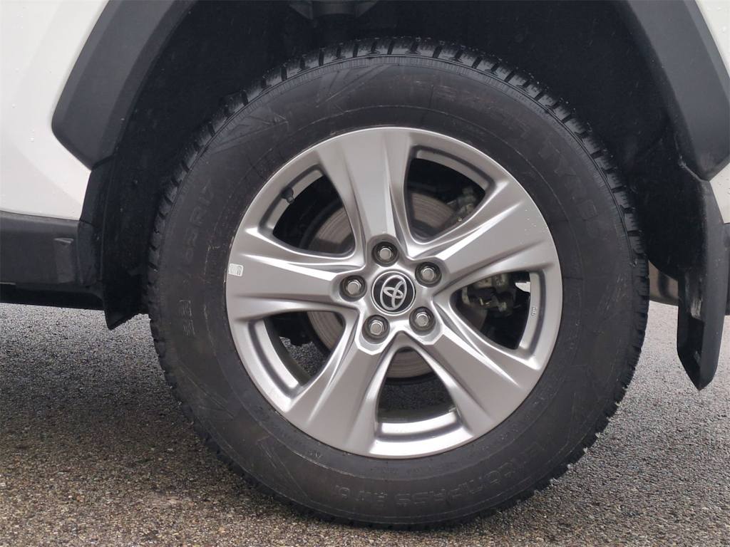 Thumbnail: 2023 Toyota RAV4 - 8