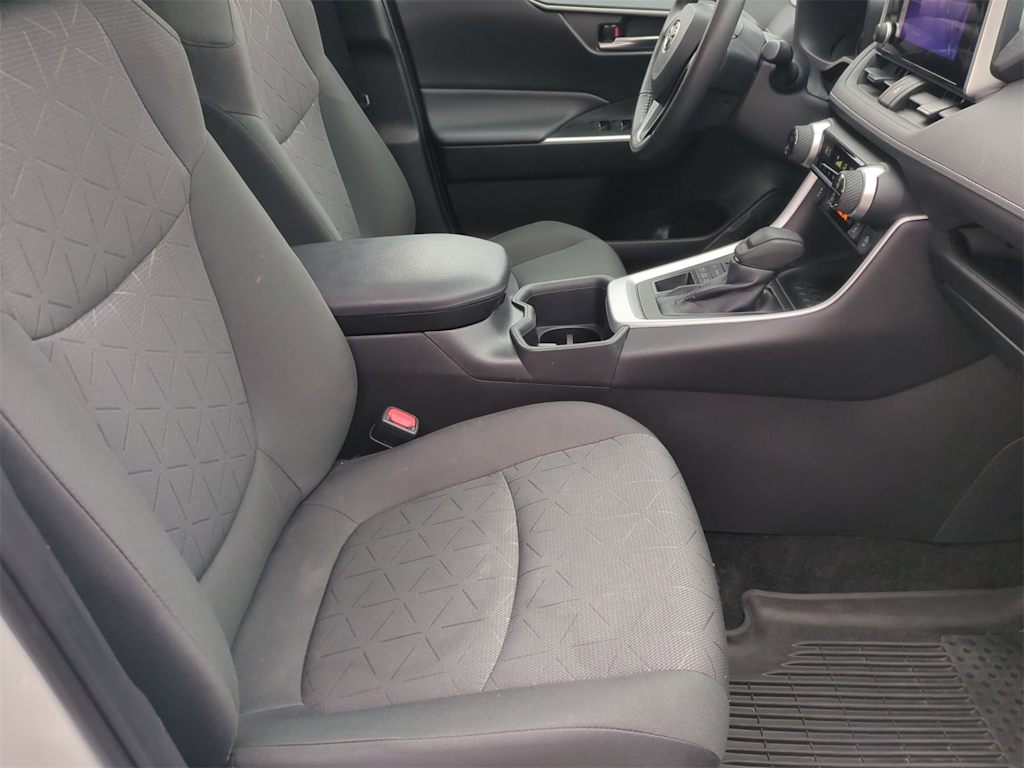 Thumbnail: 2023 Toyota RAV4 - 11