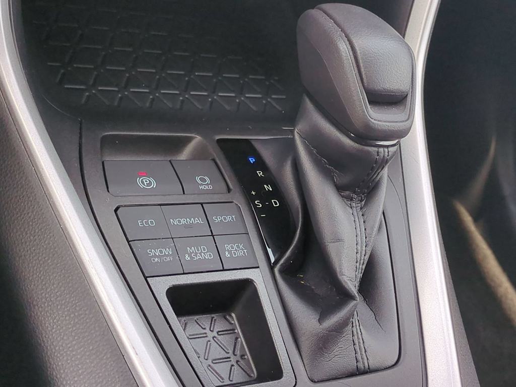 Thumbnail: 2023 Toyota RAV4 - 15