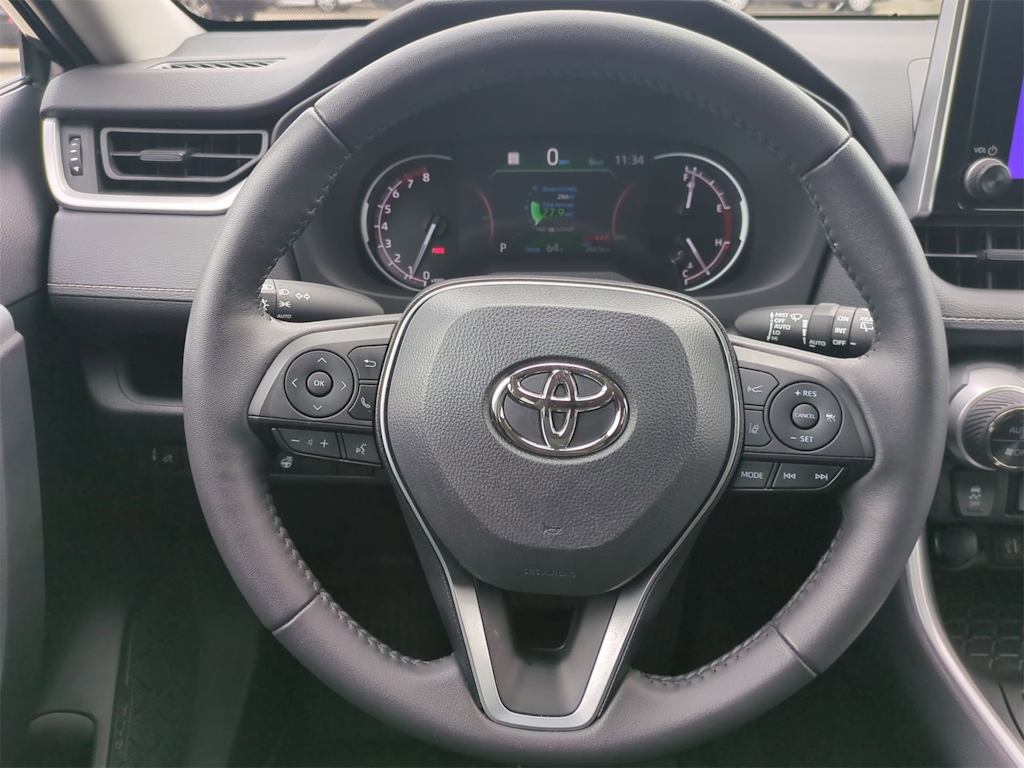 2023 Toyota RAV4 XLE 12