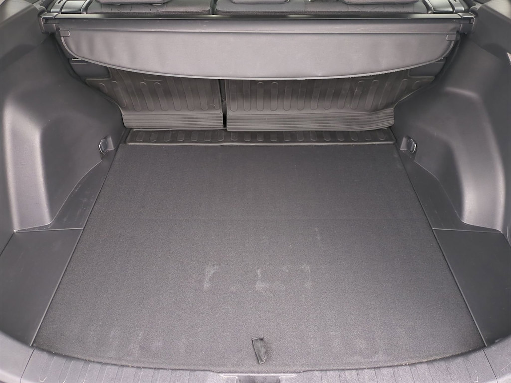 2023 Toyota RAV4 XLE 16