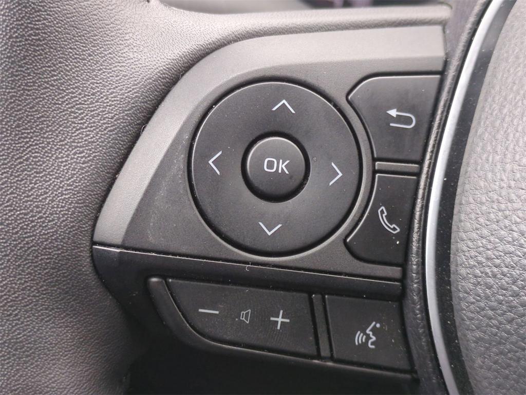2023 Toyota RAV4 XLE 29