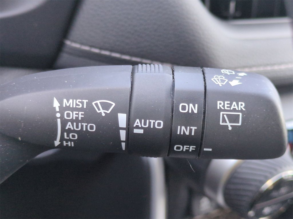 Thumbnail: 2023 Toyota RAV4 - 20