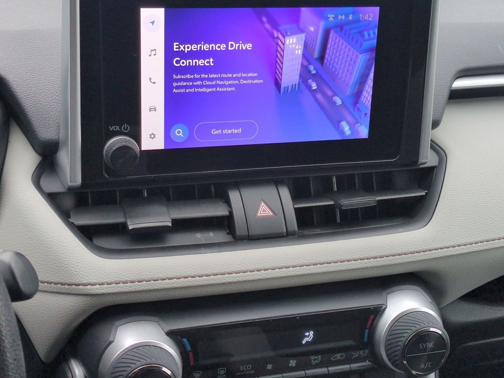 Thumbnail: 2023 Toyota RAV4 - 31