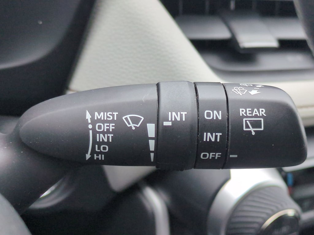 Thumbnail: 2023 Toyota RAV4 - 30