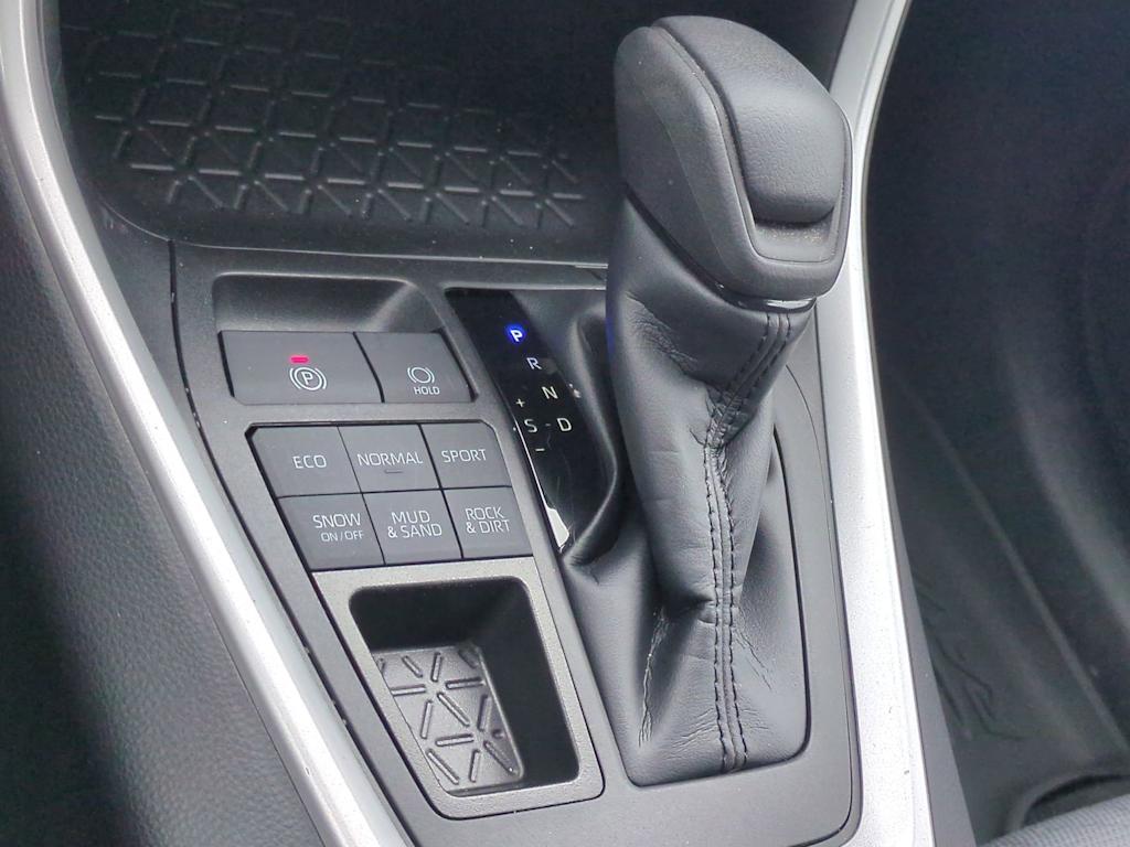 Thumbnail: 2023 Toyota RAV4 - 15