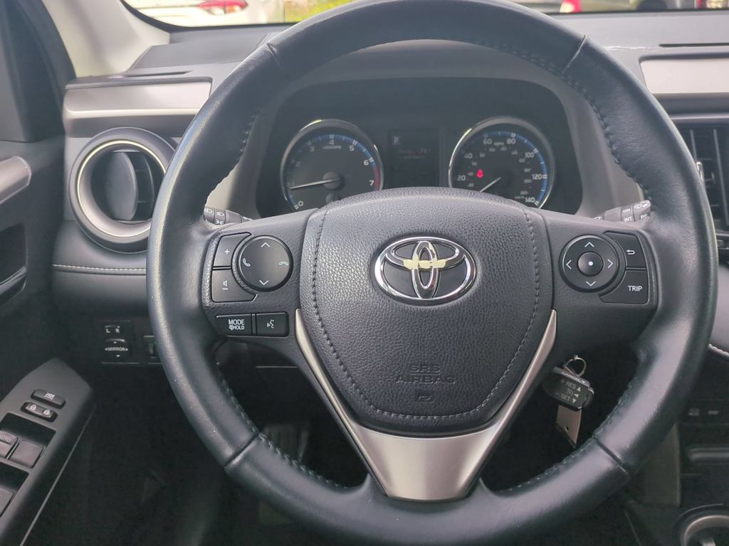 Thumbnail: 2016 Toyota RAV4 - 13