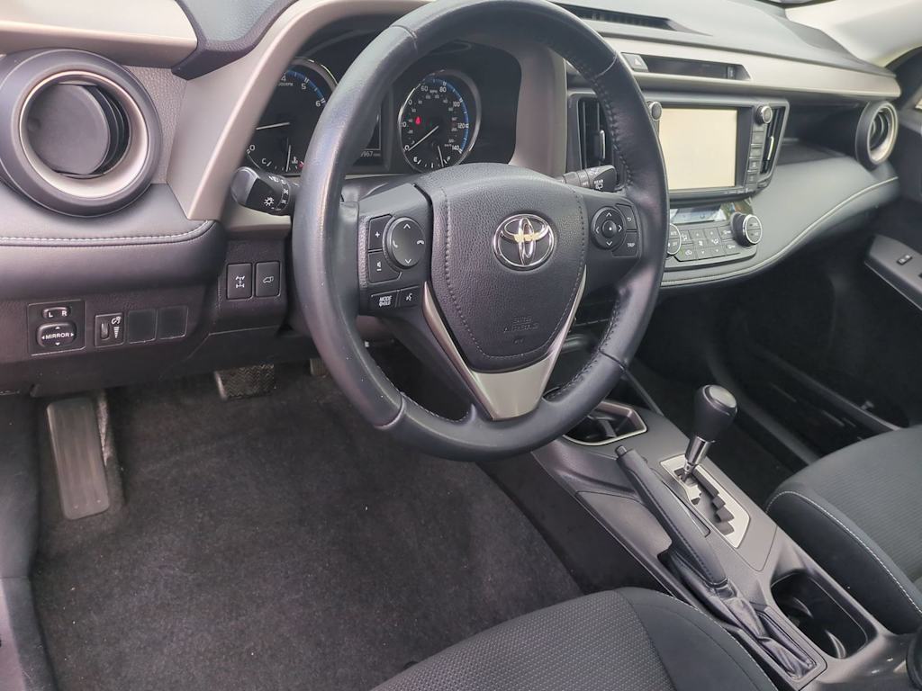 Thumbnail: 2016 Toyota RAV4 - 2