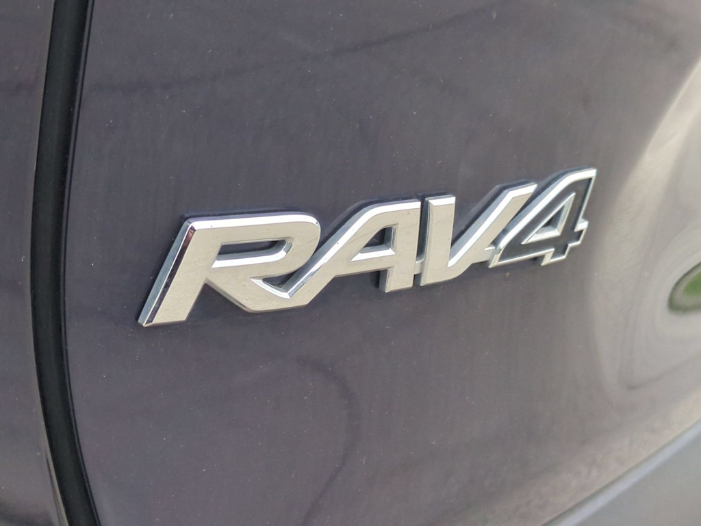 Thumbnail: 2023 Toyota RAV4 - 25