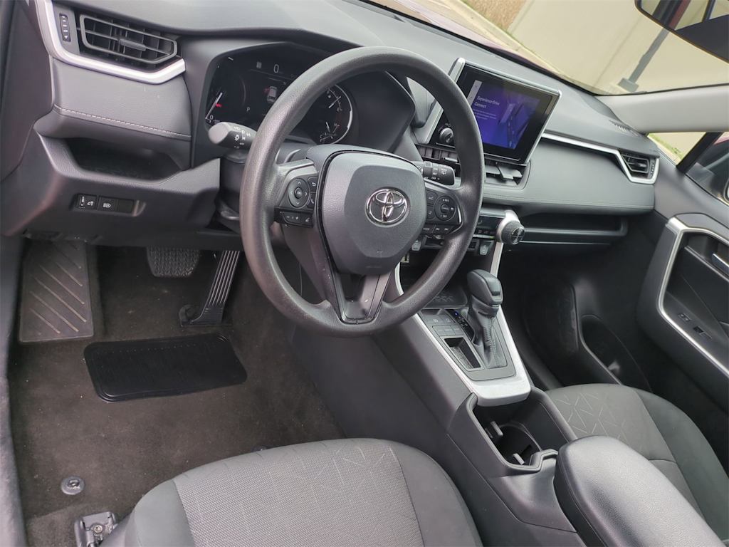 2023 Toyota RAV4 XLE 2