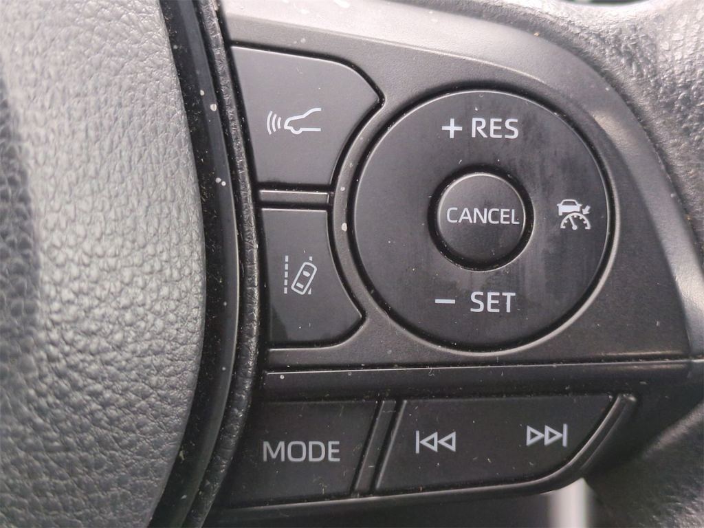 2023 Toyota RAV4 XLE 30
