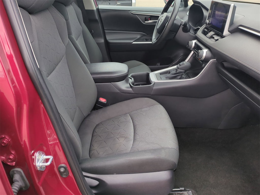 2023 Toyota RAV4 XLE 10