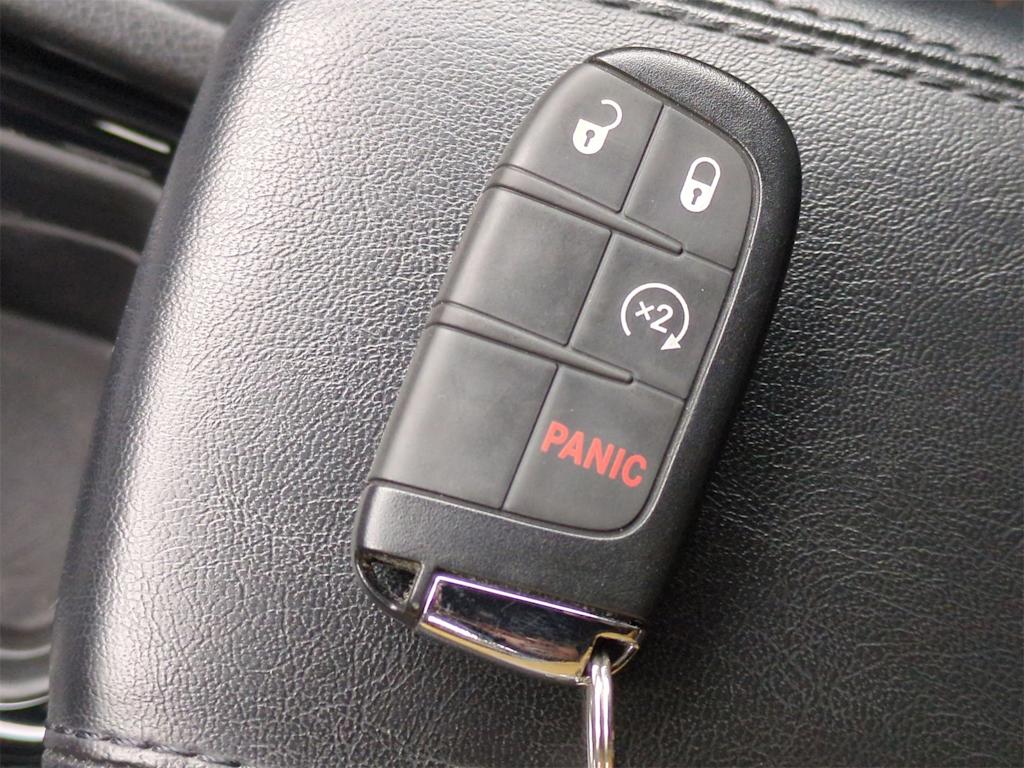 Thumbnail: 2023 Jeep Compass - 18